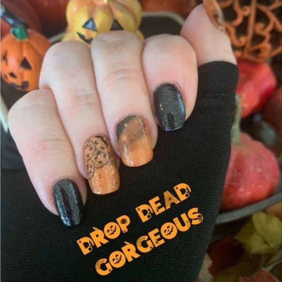 Color Street: Drop Dead Gorgeous | Halloween Mixed Mani Kit Orange Black Pumpkin - Picture 6 of 12
